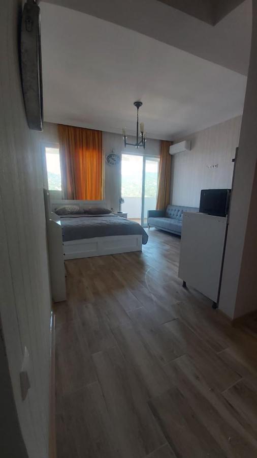 Жемчужина У Моря Batumi Exterior foto