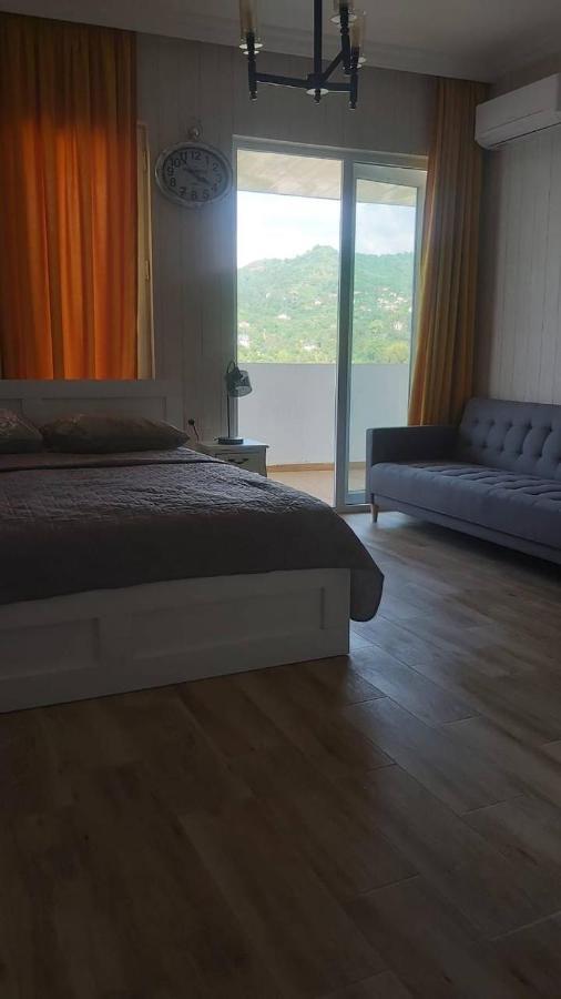 Жемчужина У Моря Batumi Exterior foto